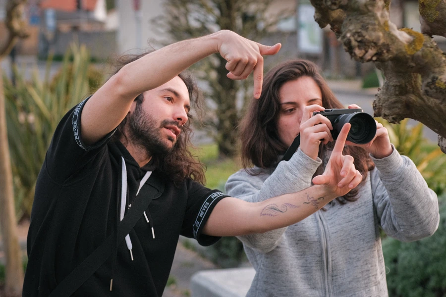 Professeur de photographie avec son élève, près de Nontron et Brantôme, apprendre les bases de la photo avec des cours et des ateliers.